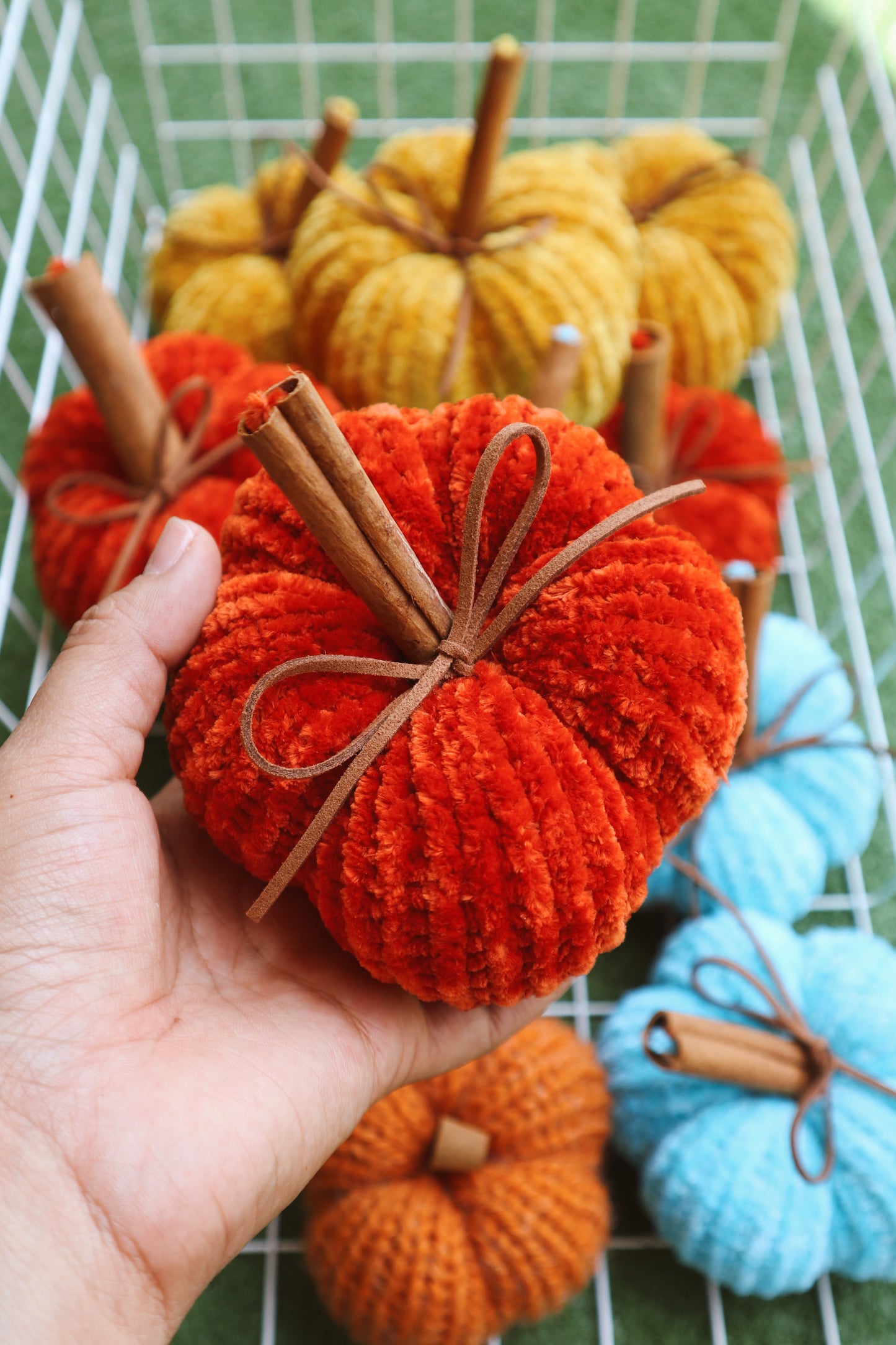 Knit pumpkins